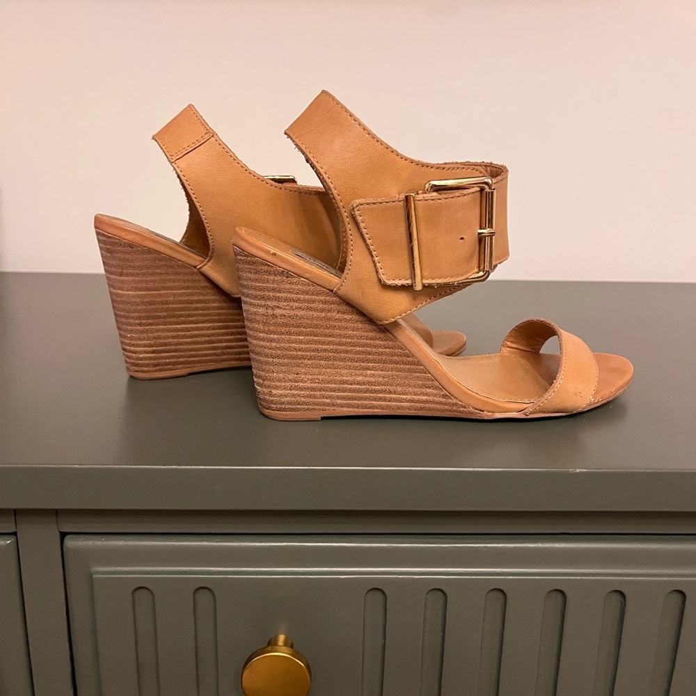 Steve Madden Tan Leather Wedges